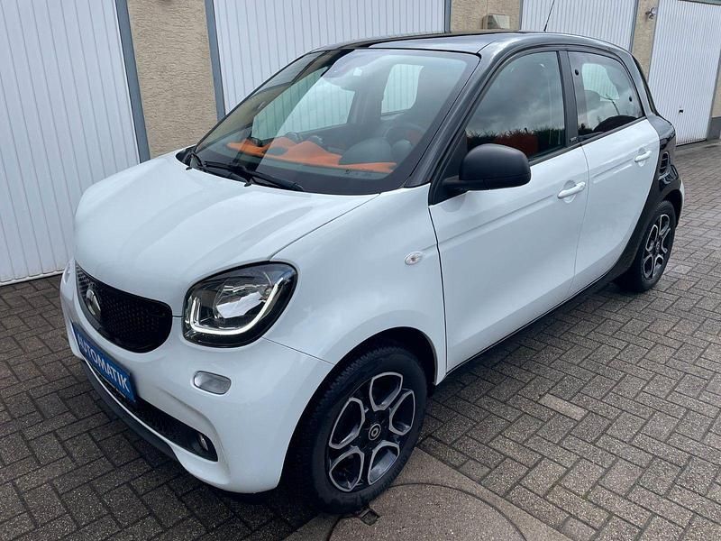 Second-hand Smart ForFour 90 CP (66 kW) 2018 Alb Hatchback