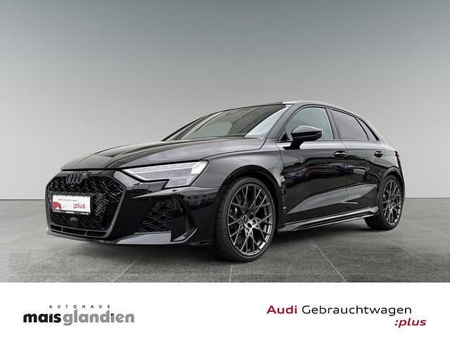 Mythosschwarz metallic Gebraucht 2025 Audi RS3 Sportback Ambiente Kleinwagen | 66.780 € (Guter Preis) - Bild 1/4