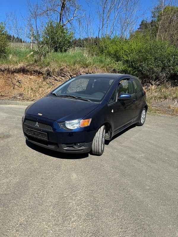 Gebraucht Mitsubishi Colt Motion 95 PS (69 kW) 2012 Blau Kleinwagen