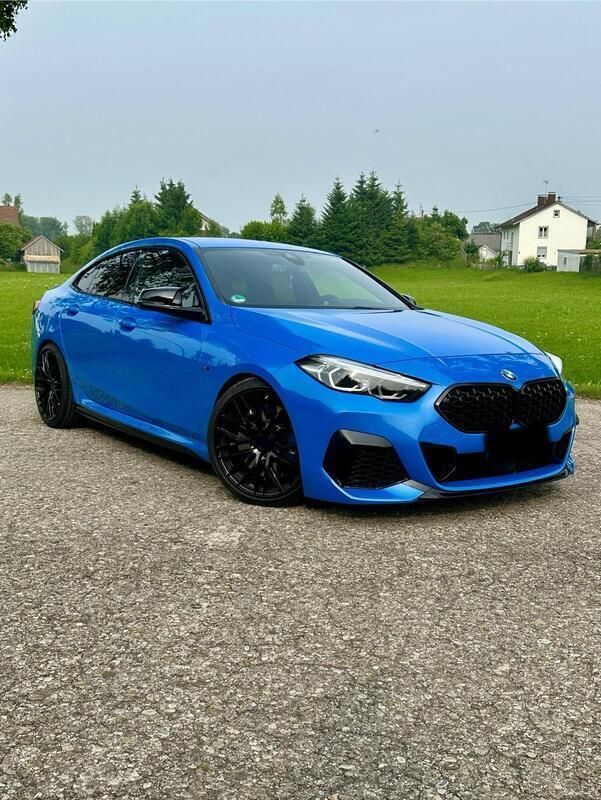 Blau Gebraucht 2020 BMW M235 M Performance Limousine | 35.990 € - Bild 1/4
