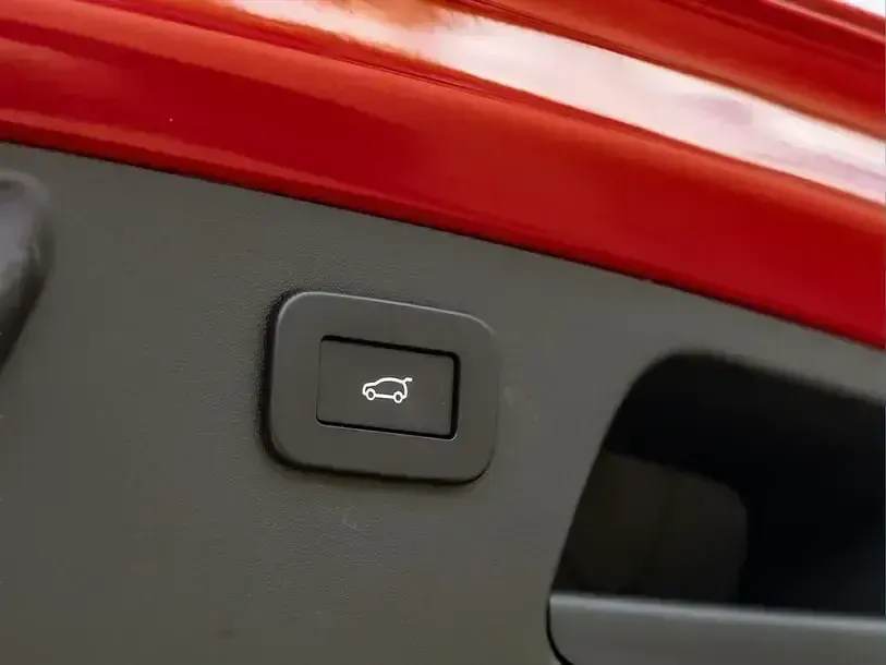 Gebraucht Jaguar E-Pace 204 PS (150 kW) 2023 Rot SUV