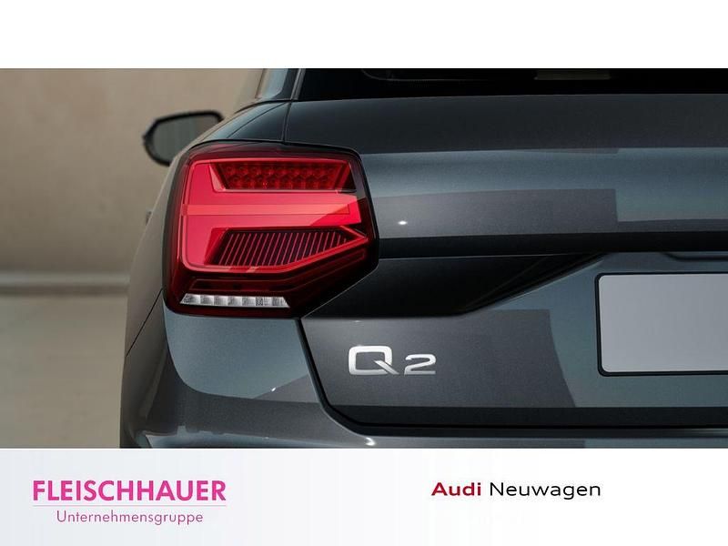 Neu Audi Q2 Advanced Plus 150 PS (110 kW) 2026 Grau SUV