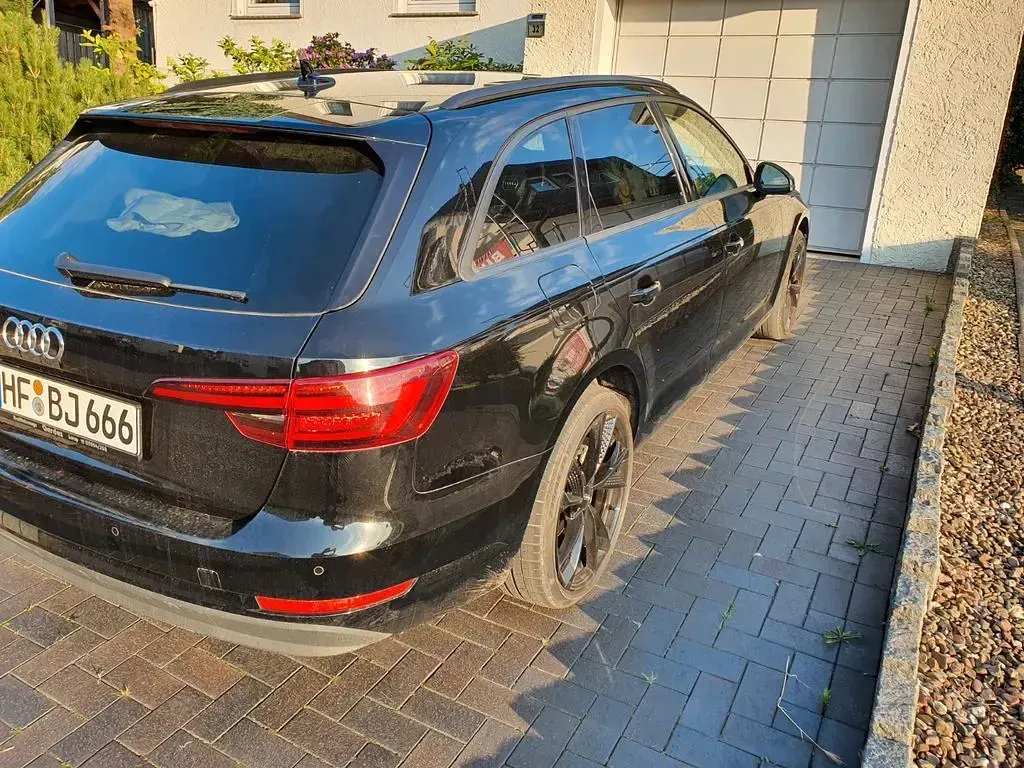 Gebraucht Audi A4 150 PS (110 kW) 2017 Schwarz Limousine