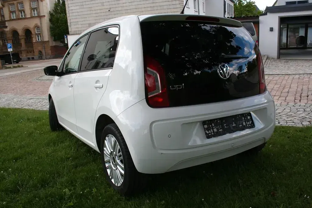 Używany VW up! 60 KM (44 kW) 2015 Biały Hatchback