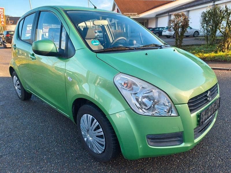 Grün Gebraucht 2011 Suzuki Splash Club Kleinwagen | 3.350 € (Fairer Preis) - Bild 1/4