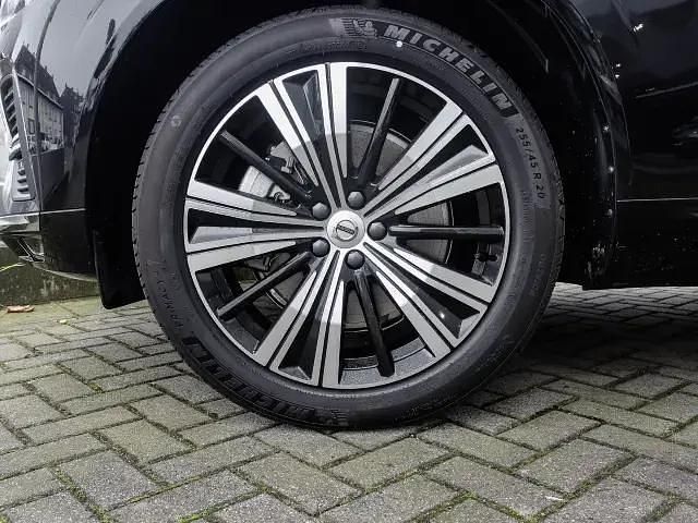 Gebraucht Volvo XC60 Plus 197 PS (144 kW) 2024 Grau SUV