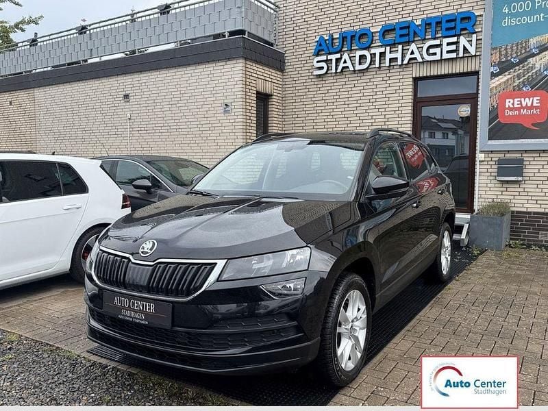 Schwarz Gebraucht 2021 Skoda Karoq Ambition SUV | 22.990 € (Fairer Preis) - Bild 1/4