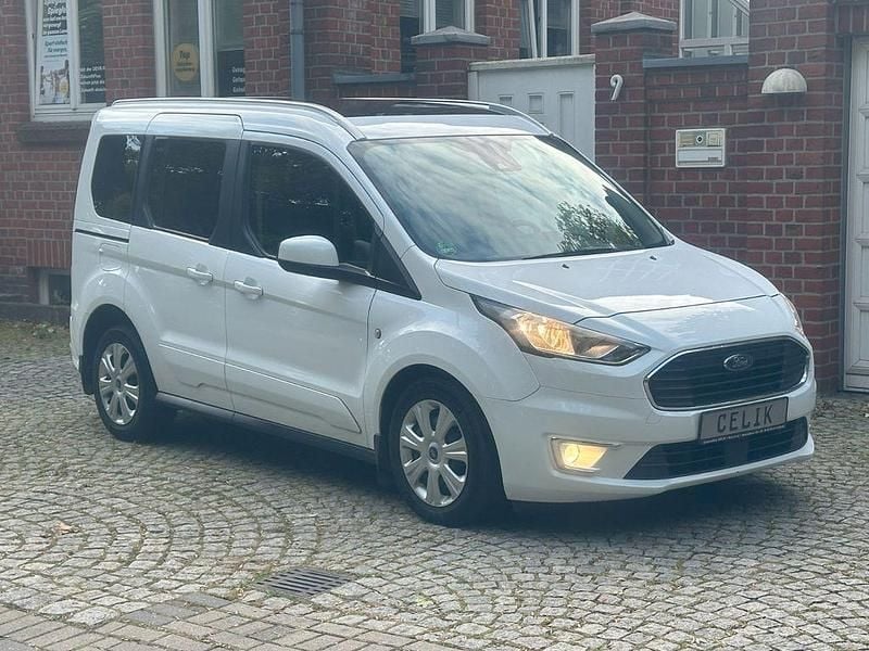 Weiß Gebraucht 2018 Ford Tourneo Connect Titanium Van / Kleinbus | 16.300 € - Bild 1/4
