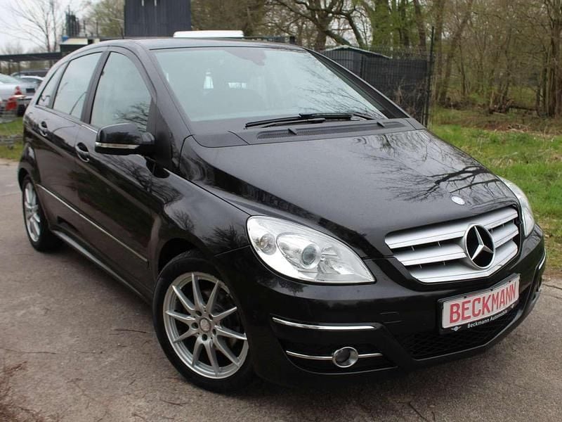 Gebraucht Mercedes B160 95 PS (69 kW) 2010 Kosmosschwarz  metalliclack Van / Kleinbus