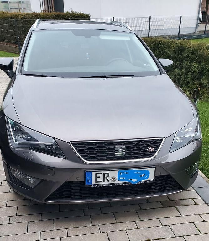 Grau Gebraucht 2016 Seat Leon ST FR Kombi | 13.900 € (Superpreis) - Bild 1/4