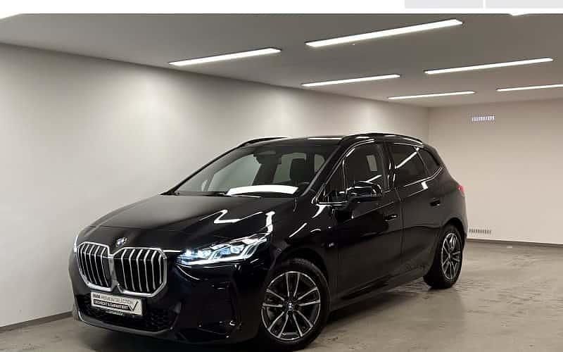 Schwarz Gebraucht 2025 BMW 218 Kombi | 35.850 € (Teuer) - Bild 1/4