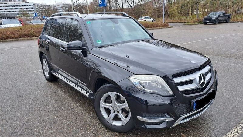Schwarz Gebraucht 2013 Mercedes GLK220 SUV | 16.450 € (Fairer Preis) - Bild 1/4