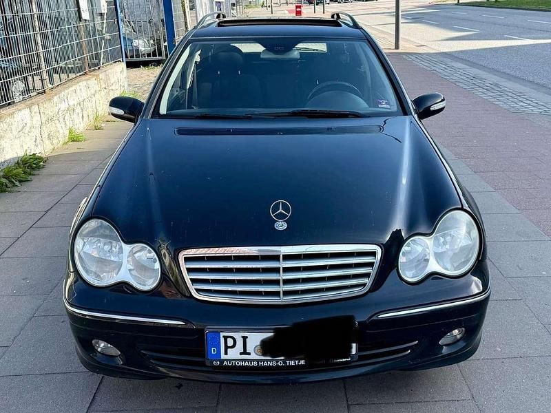 Gebraucht Mercedes C180 143 PS (105 kW) 2005 Obsidianschwarz Kombi
