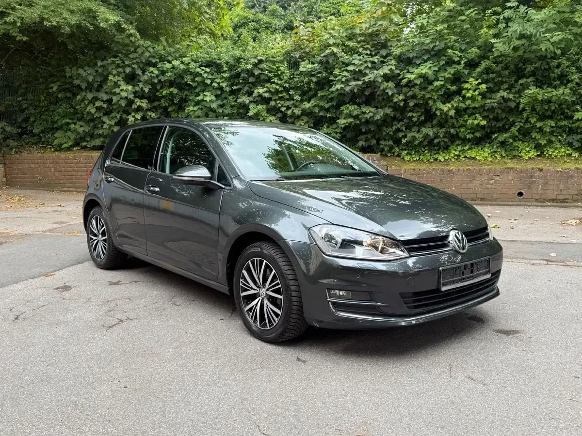 Gebraucht VW Golf VII Allstar 125 PS (91 kW) 2016 Grau Kleinwagen