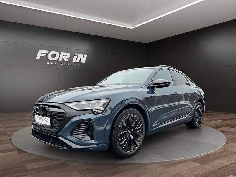 Blau Gebraucht 2023 Audi Q8 Sportback e-tron S-Line SUV | 55.555 € (Guter Preis) - Bild 1/4