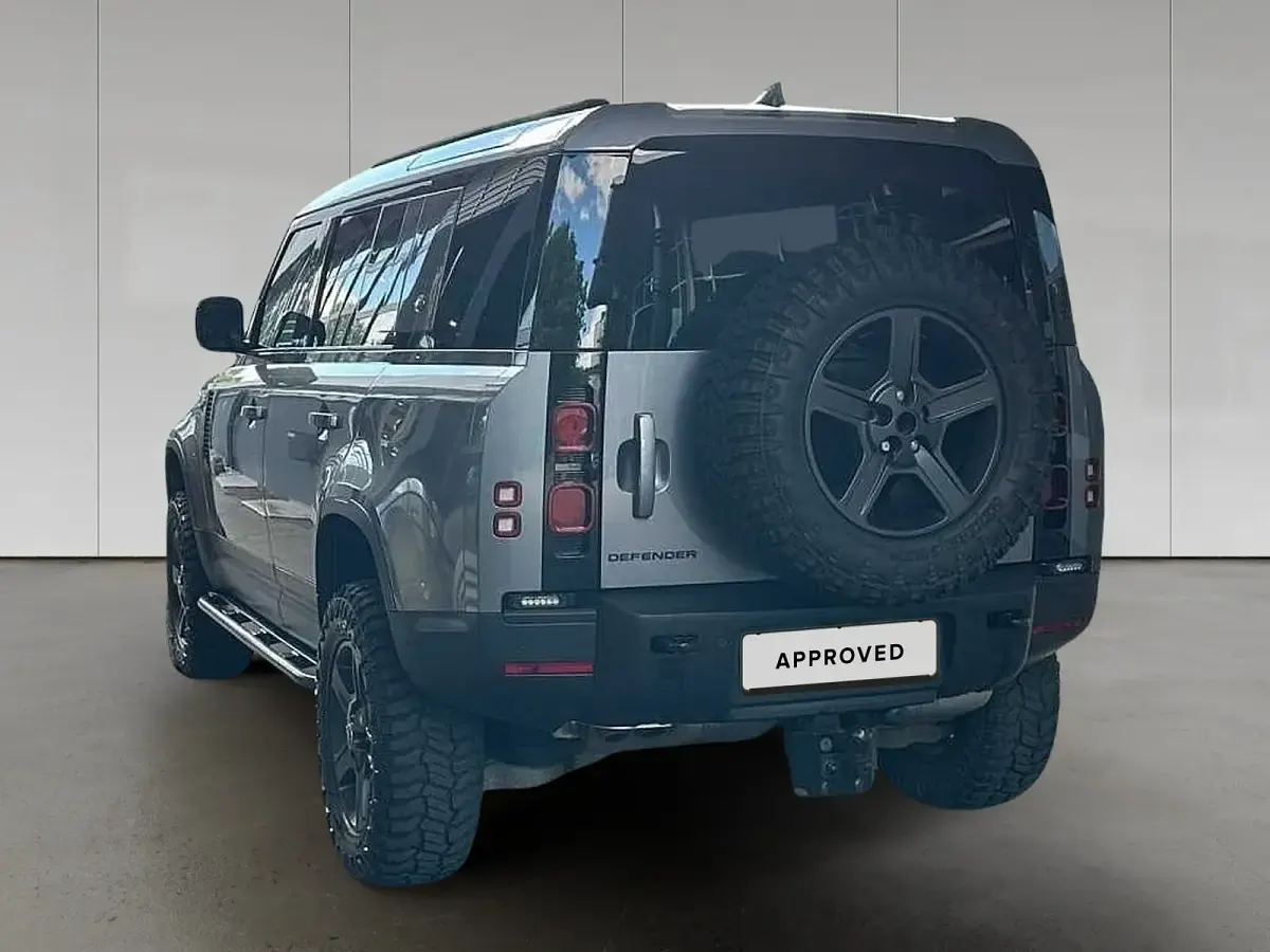Gebraucht Land Rover Defender SE 252 PS (185 kW) 2023 Eiger grey SUV