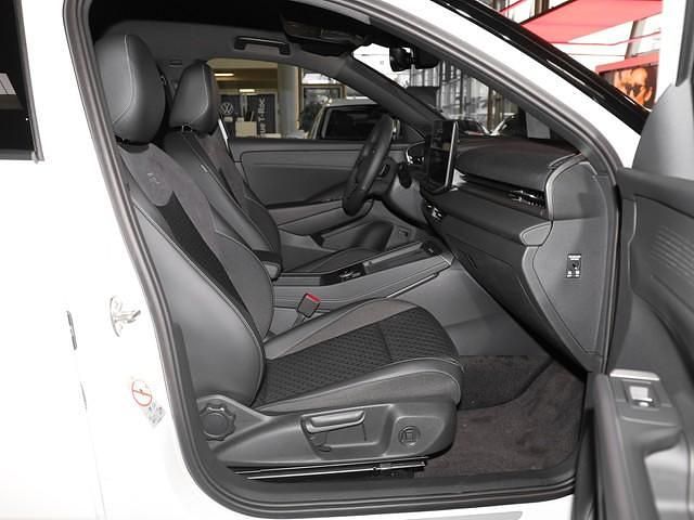 Gebraucht VW T-Roc R-line 150 PS (110 kW) 2025 Pure white SUV