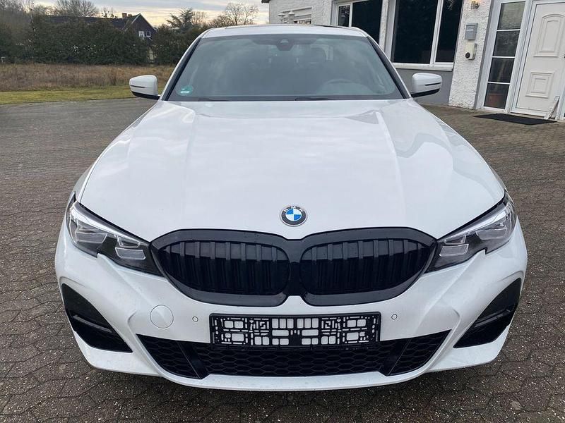 Gebraucht BMW 320 M Sport 184 PS (135 kW) 2020 Weiß Limousine