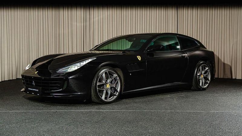 Gebraucht Ferrari GTC4Lusso 610 PS (448 kW) 2018 Schwarz Kombi