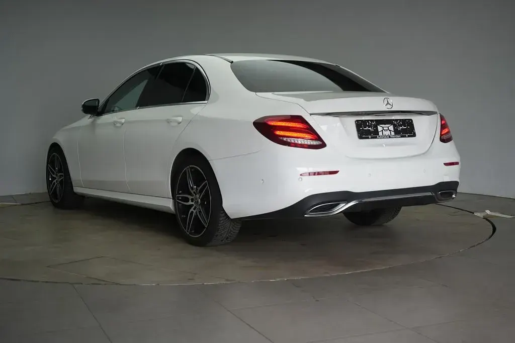 Gebraucht Mercedes E300 AMG 245 PS (180 kW) 2019 Weiß Limousine