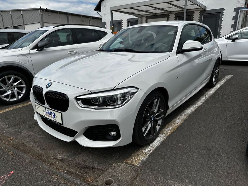 Weiß Gebraucht 2017 BMW 120 M Sport Kleinwagen | 15.900 € (Fairer Preis) - Bild 1/4