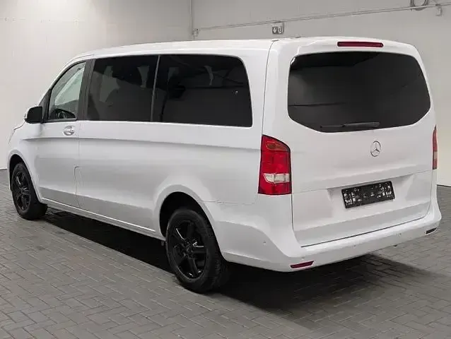 Gebraucht Mercedes V200 136 PS (100 kW) 2018 Arktikweiss Van / Kleinbus