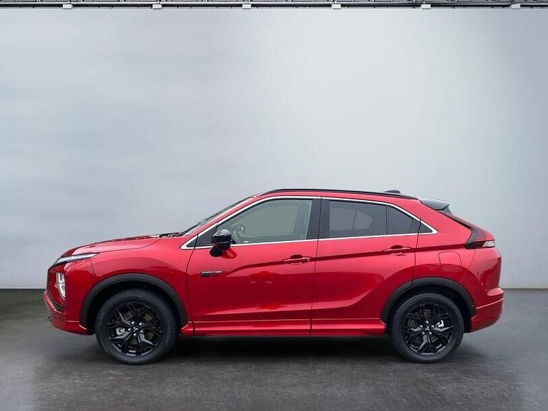Gebraucht Mitsubishi Eclipse Cross Plus 188 PS (138 kW) 2022 Dynamik rot SUV