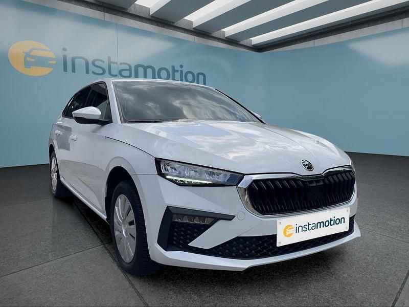 Weiß Gebraucht 2024 Skoda Scala Kleinwagen | 19.999 € (Fairer Preis) - Bild 1/1