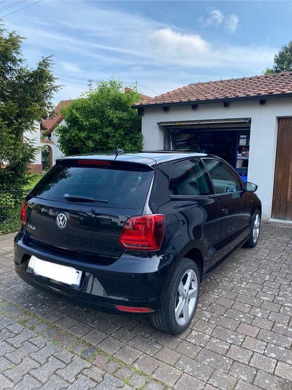 Gebraucht VW Polo Trendline 75 PS (55 kW) 2014 Schwarz Kleinwagen