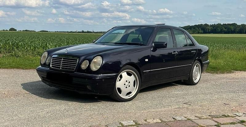 Gebraucht Mercedes E50 AMG AMG 347 PS (255 kW) 1997 Violet Limousine
