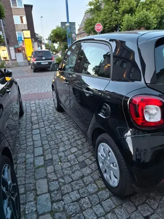 Gebraucht Smart ForFour 71 PS (52 kW) 2016 Schwarz Kleinwagen