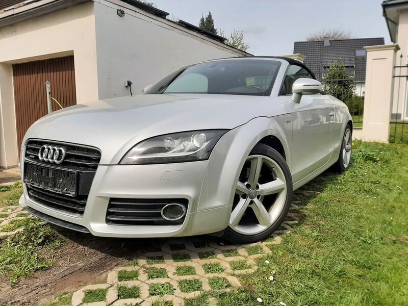 Silber Gebraucht 2011 Audi TT Roadster S-Line Cabrio | 12.950 € (Fairer Preis) - Bild 1/4