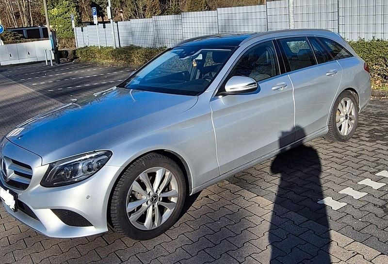 Gebraucht Mercedes C180 Avantgarde 156 PS (114 kW) 2019 Silber Kombi