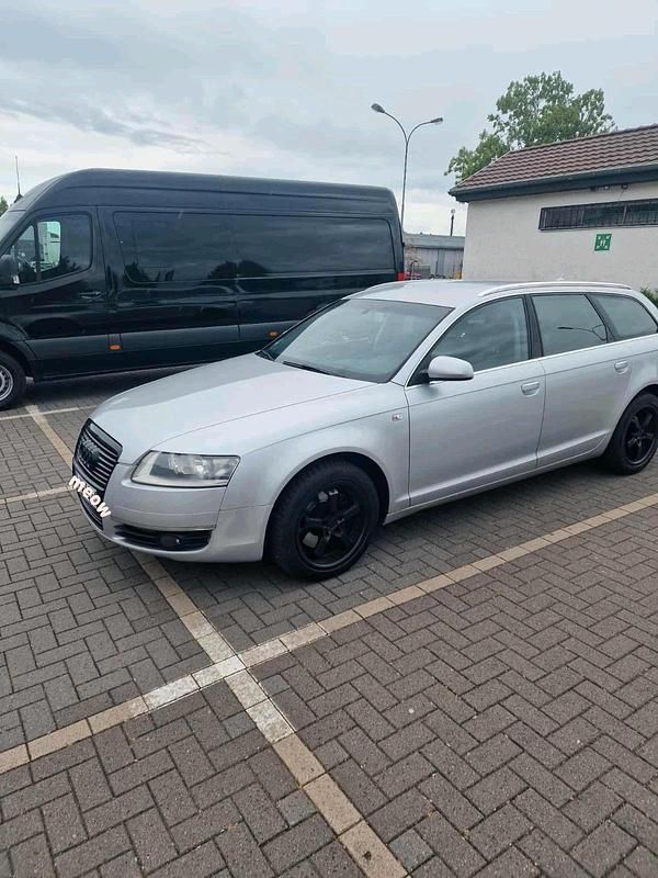 Grau Gebraucht 2006 Audi A6 Kombi | 2.750 € (Fairer Preis) - Bild 1/4
