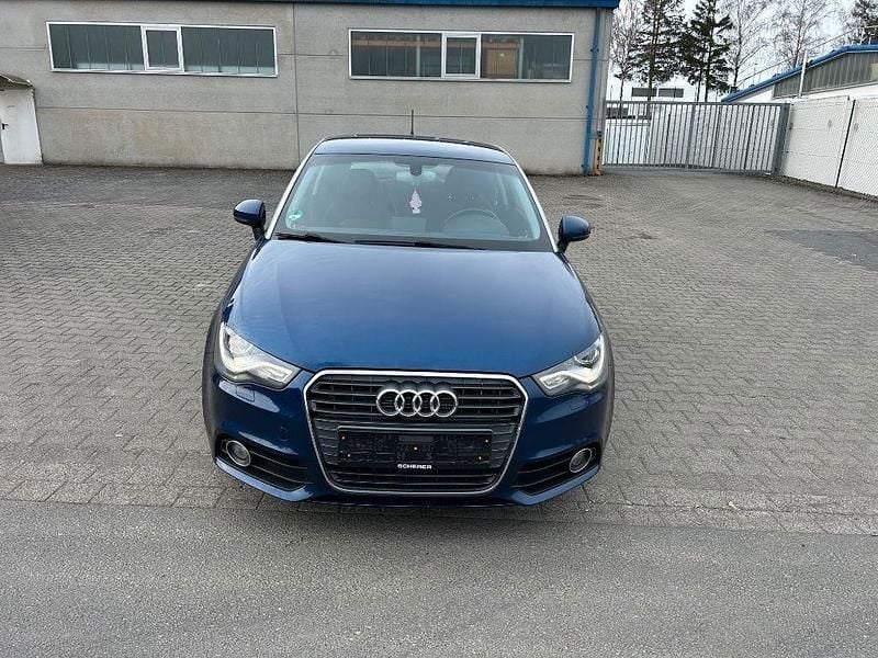 Gebraucht Audi A1 Ambition 86 PS (63 kW) 2011 Blau Kleinwagen