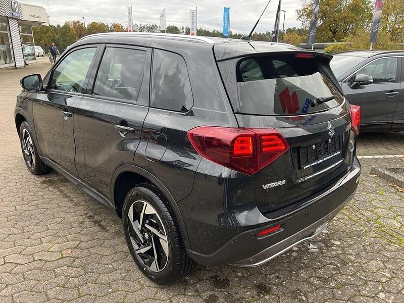 Neu Suzuki Vitara Comfort+ 110 PS (80 kW) 2025 Schwarz SUV