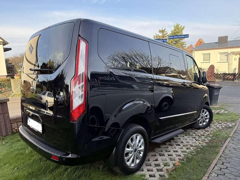 Gebraucht Ford Tourneo Titanium 170 PS (125 kW) 2019 Schwarz Van / Kleinbus