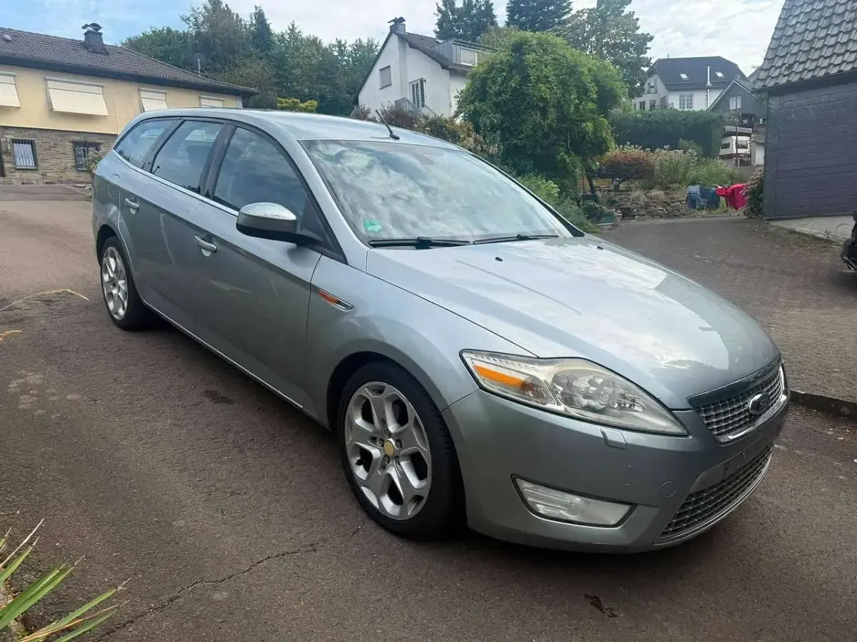 Gebraucht Ford Mondeo Titanium X 140 PS (102 kW) 2007 Cosmicsilber metallic Kombi