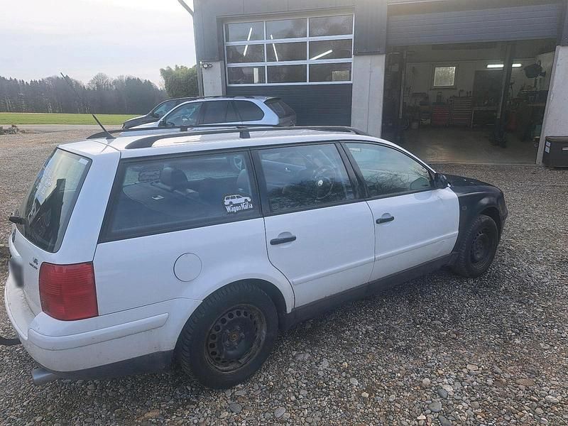 Gebraucht VW Passat 193 PS (141 kW) 1998 Weiß Kombi