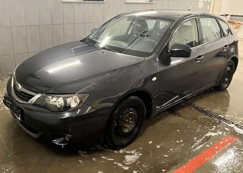 Grau Gebraucht 2009 Subaru Impreza Limousine | 3.600 € (Guter Preis) - Bild 1/4