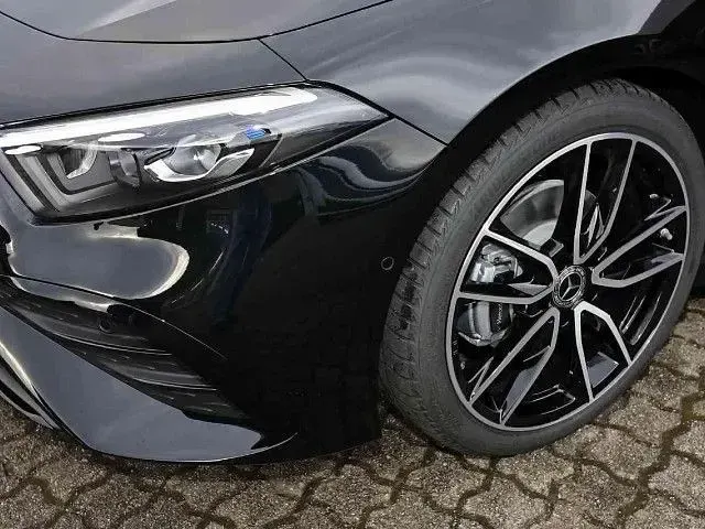 Gebraucht Mercedes A200 Edition 163 PS (119 kW) 2026