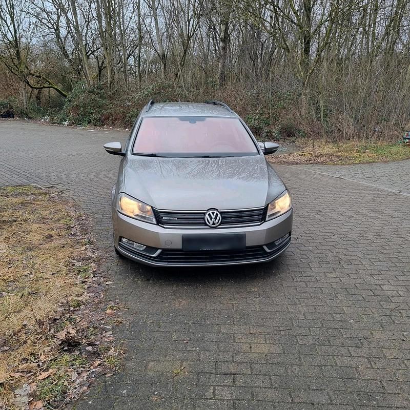 Gebraucht VW Passat 105 PS (77 kW) 2013 Gold Kombi