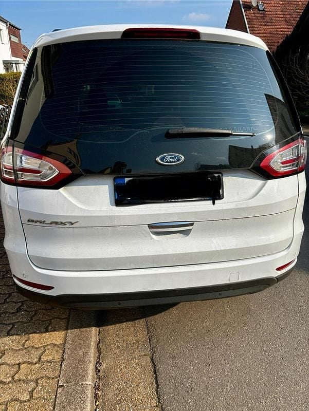 Gebraucht Ford Galaxy 162 PS (119 kW) 2018 Weiß Van / Kleinbus