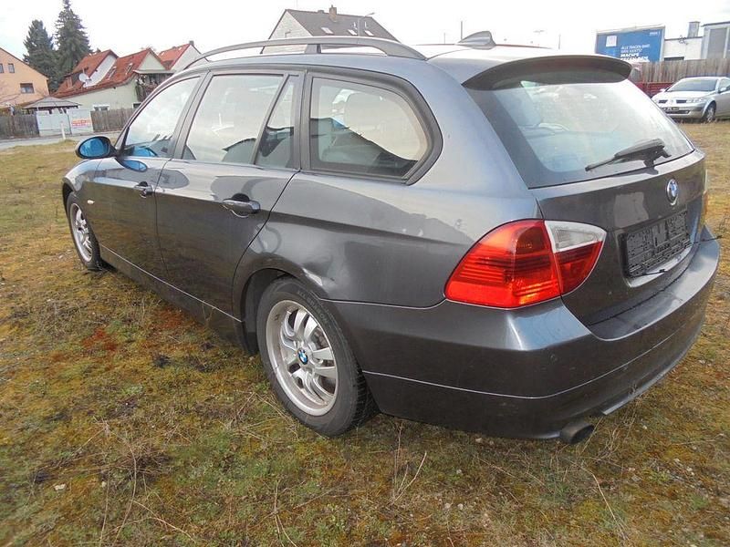 Gebraucht BMW 318 129 PS (94 kW) 2007 Kombi