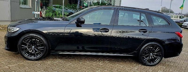 Gebraucht BMW 318 M Sport 156 PS (114 kW) 2020 Schwarz Kombi