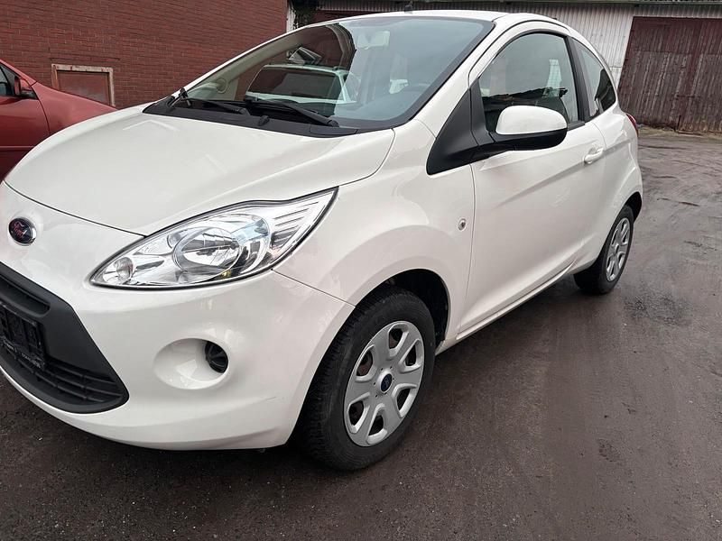 Gebraucht Ford Ka 69 PS (50 kW) 2013 Weiß Kleinwagen
