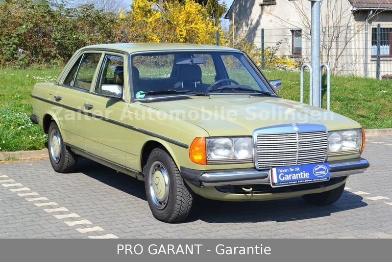 Gebraucht Mercedes 200 109 PS (80 kW) 1984 Grün Limousine