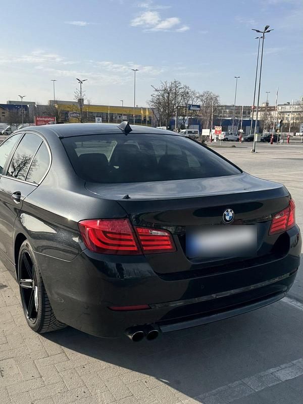 Gebraucht BMW 523 204 PS (150 kW) 2011 Schwarz Limousine