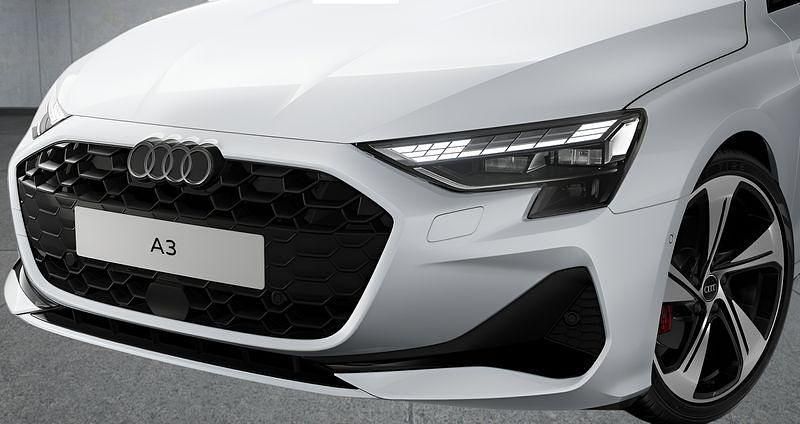Weiß Gebraucht 2024 Audi A3 Kleinwagen | 44.449 € - Bild 1/4