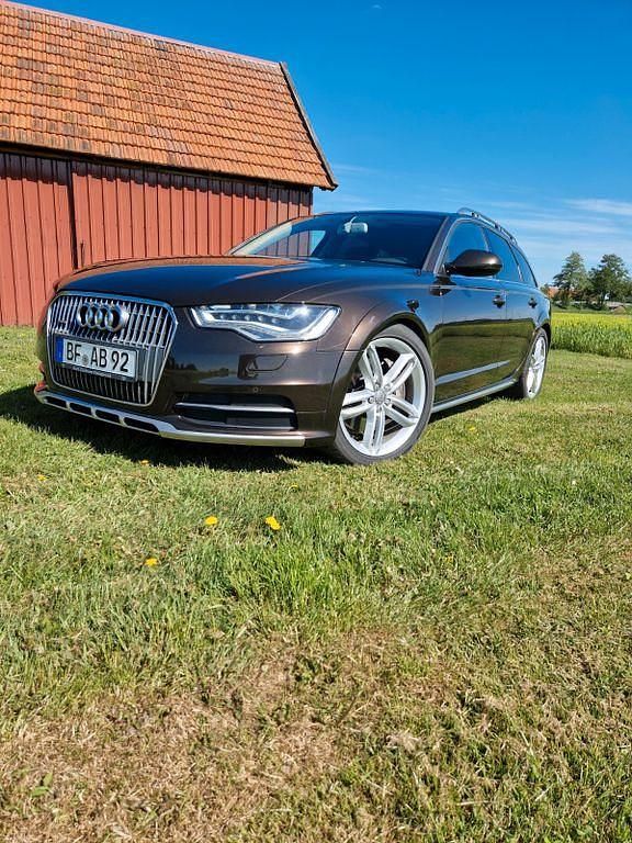 Braun Gebraucht 2013 Audi A6 Allroad Ambiente Kombi | 17.990 € (Teuer) - Bild 1/4